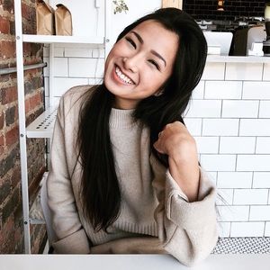 MEET YOUR POSHER 🌻